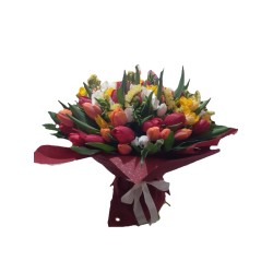 Buchet de Flori - 50 Lalele si 30 Frezie, Limonium
